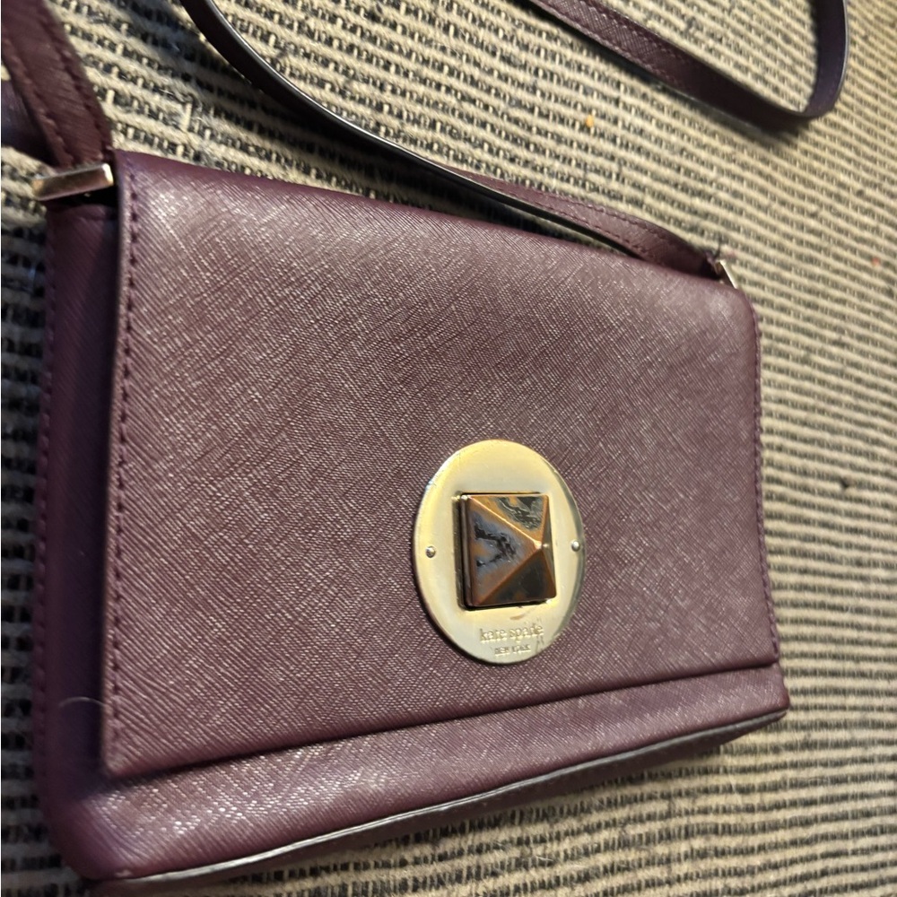 Kate Spade Elegant Purple Crossbody Bag lock - Picture 6 of 9
